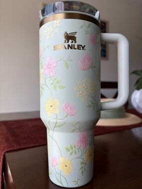 Stanley spring blossom 40oz